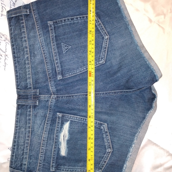 Shorts Guess - Picture 2 of 4
